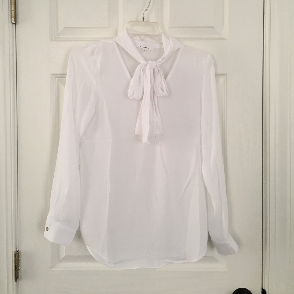 🎈Olivaceous Neck Tie Blouse